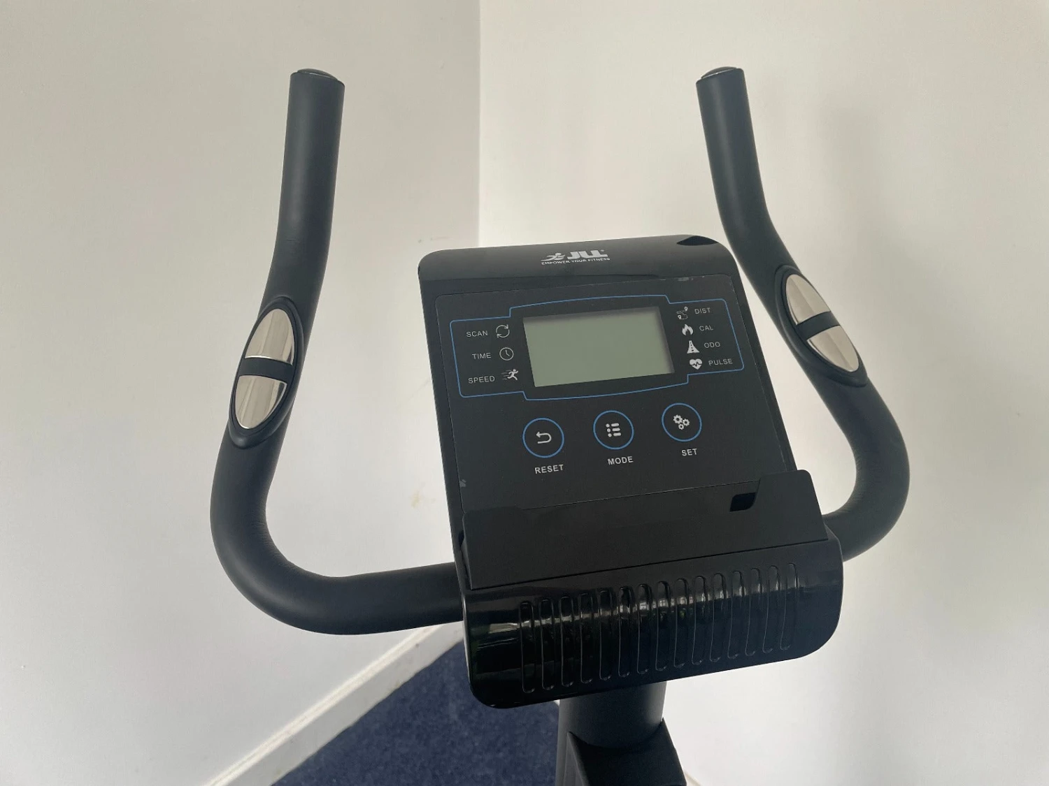 Refurbished JF150 Blue Upright Bike 4 Refurbished JF150 Blue Upright Bike - Image 4